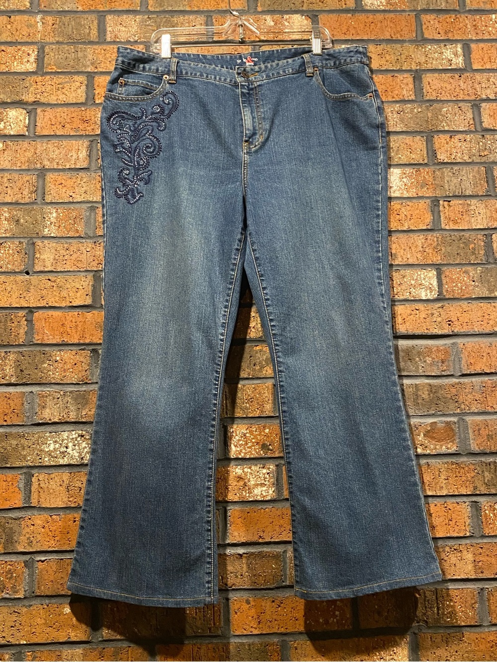 STYLE & CO. CLASSIC BLUE JEAN with BEAUTIFUL BEADED APPLIQUÉ - Picture 13 of 16